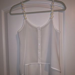 tank top with adorable daisy straps! 🌼